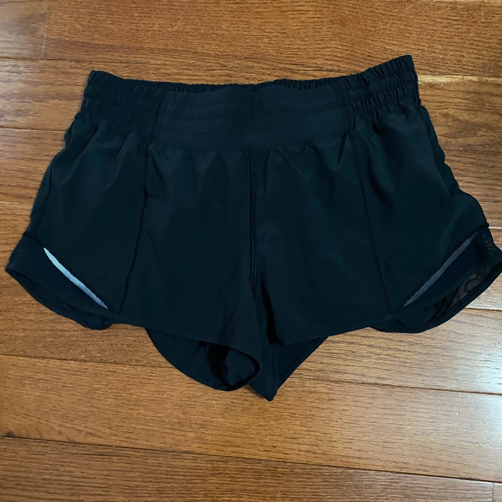 Lululemon Hotty Hot Shorts Size 8 Black